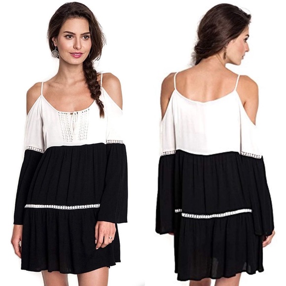 Umgee Dresses & Skirts - Umgee color block cold shoulder baby doll dress